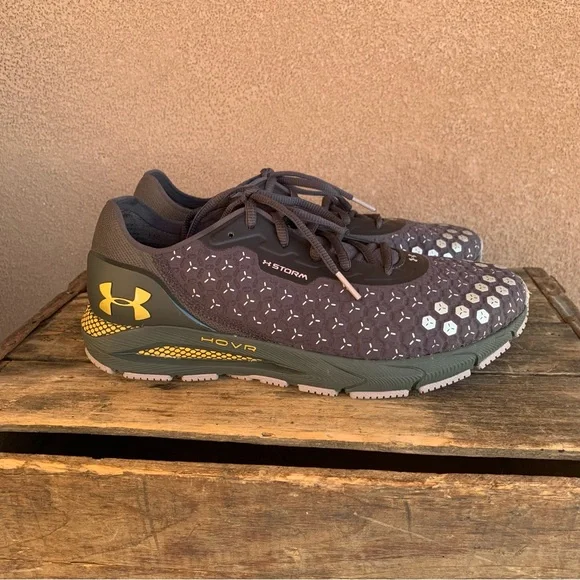 Under Armour HOVR Sonic Storm Running Shoes